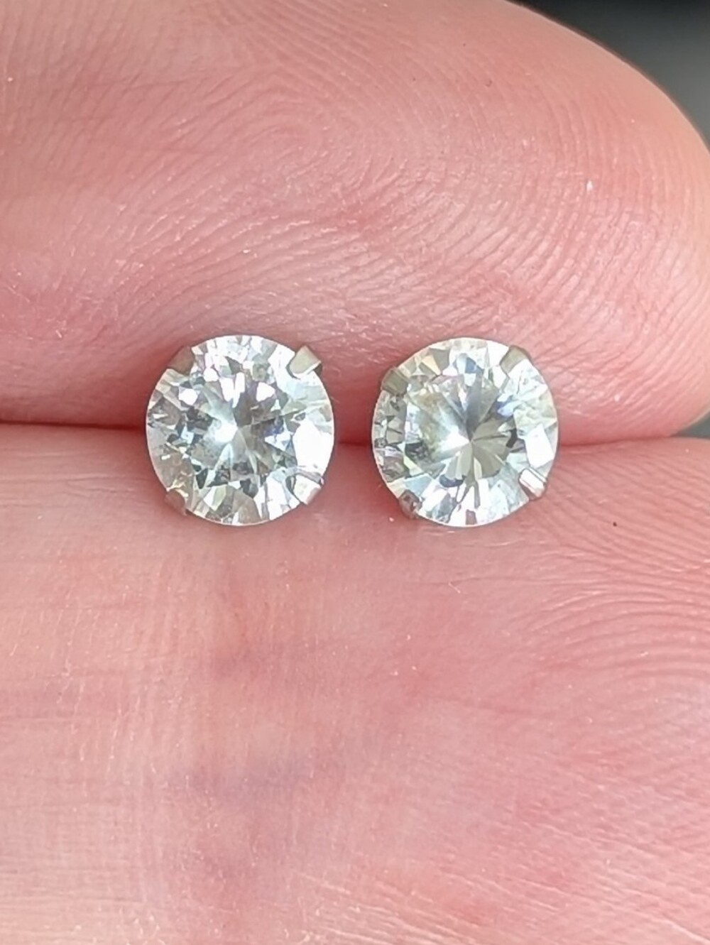10K White Gold 0.5 Carat White Topaz Solitaire Stud Earrings